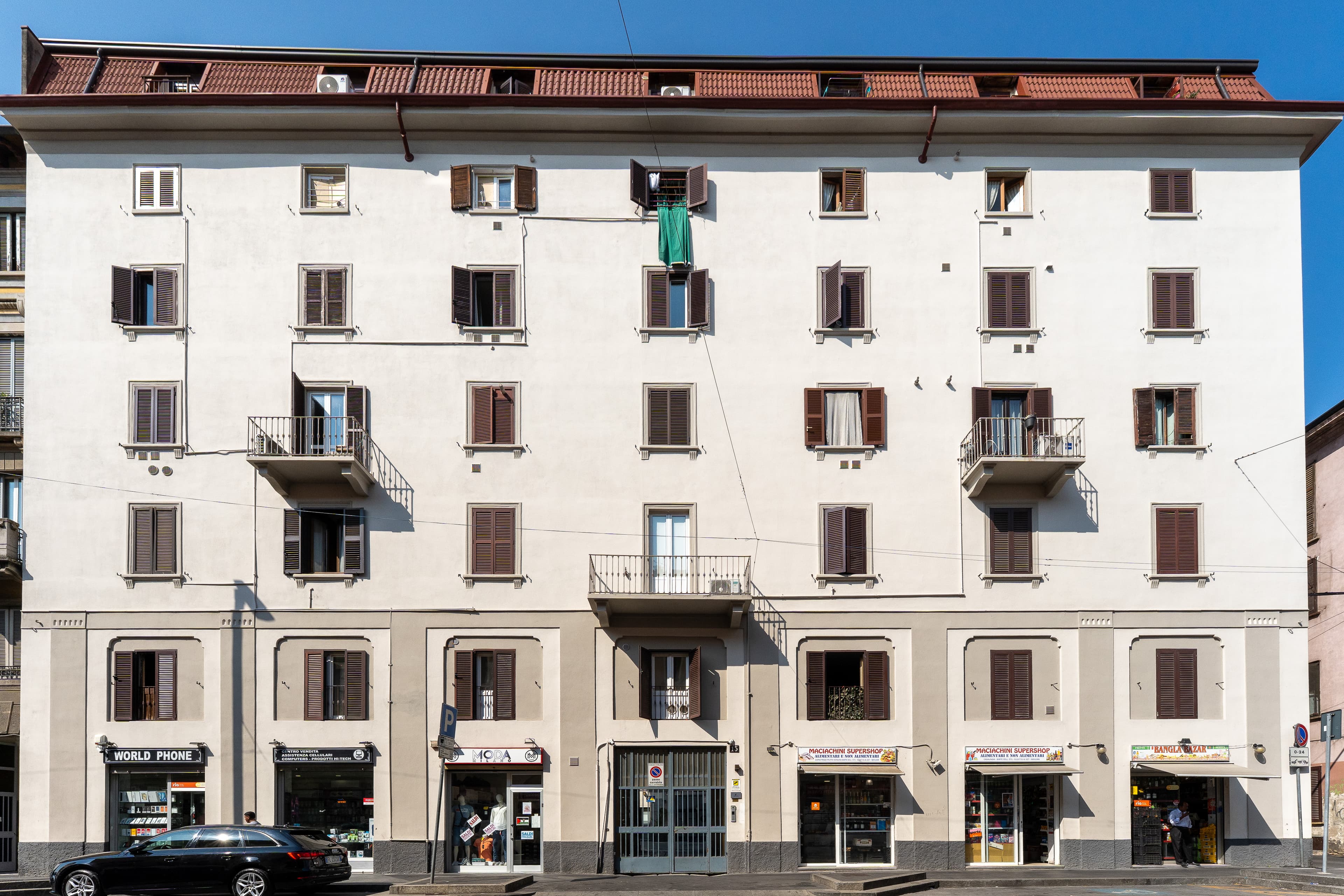 Facciata dello stabile di Imbonati 15 a Milano