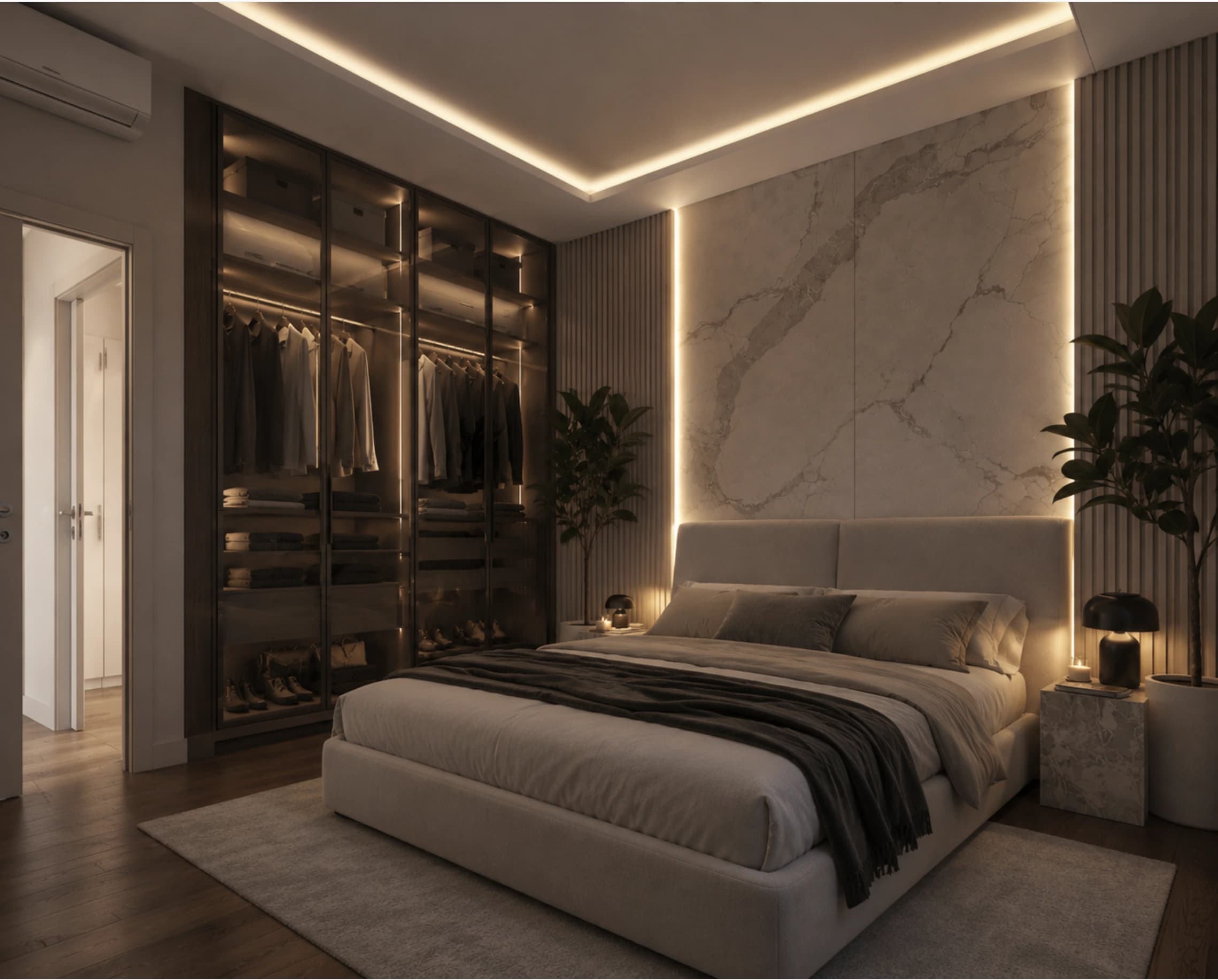 Camera da letto con armadio in vetro fumé illuminato, letto imbottito, parete marmorea retroilluminata e listelli verticali in legno